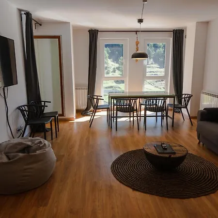 Modern And Cozy In With Views - Vall Del Nord